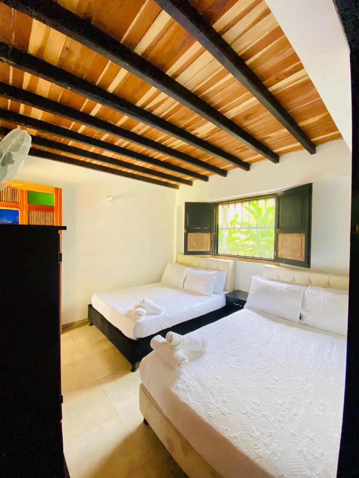 Puerto Espejo Hotel West California מראה חיצוני תמונה