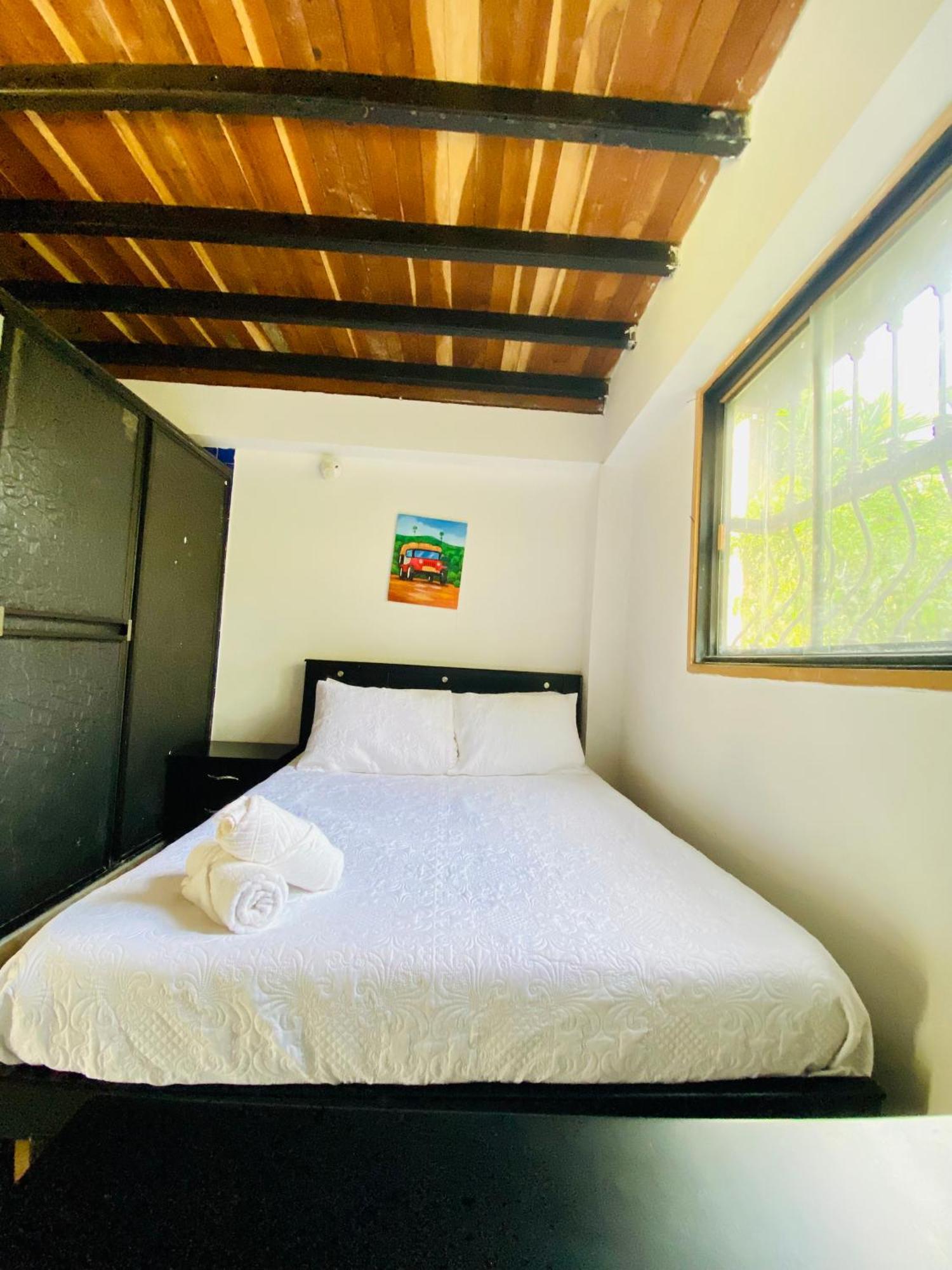 Puerto Espejo Hotel West California מראה חיצוני תמונה