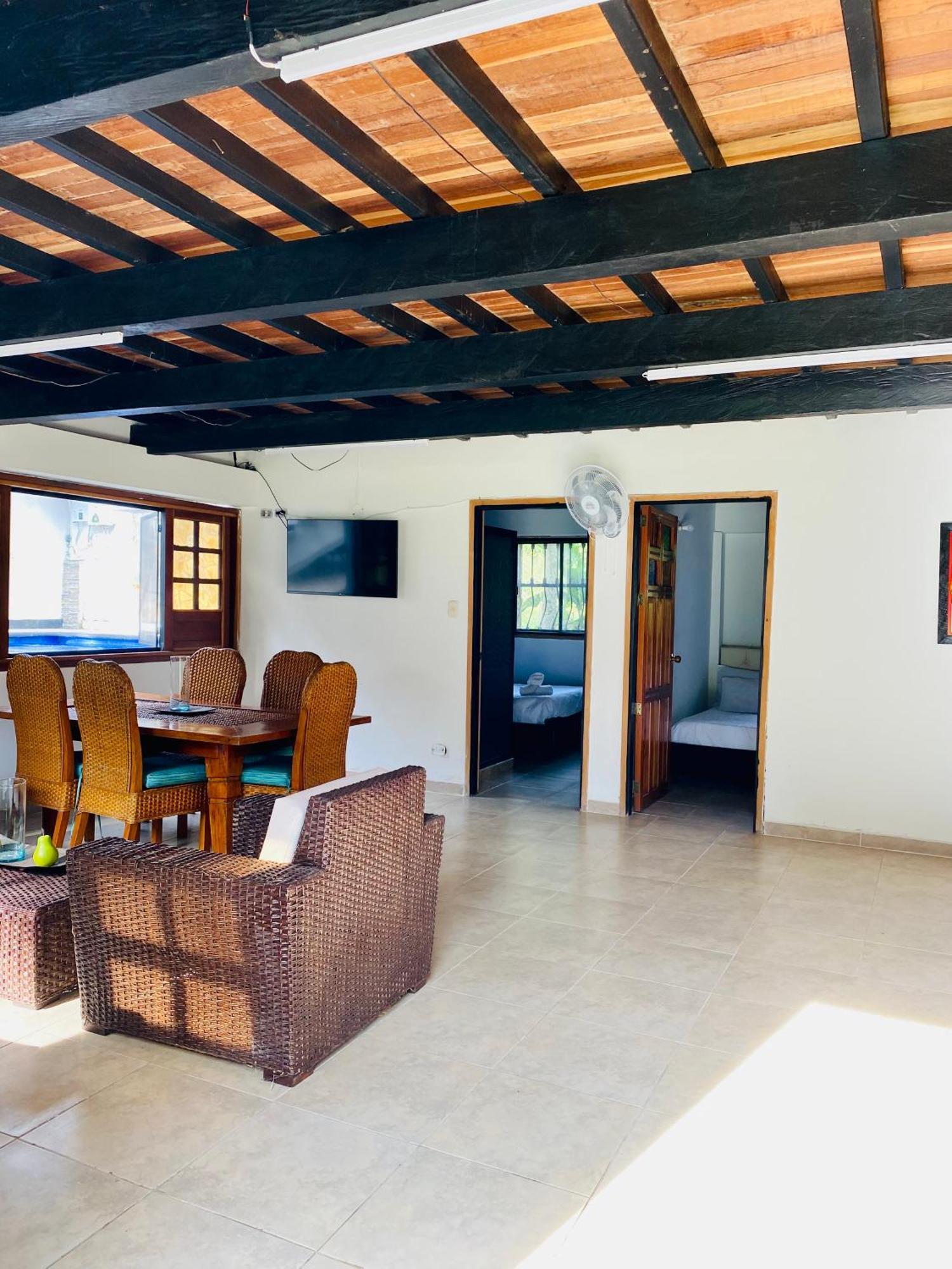Puerto Espejo Hotel West California מראה חיצוני תמונה